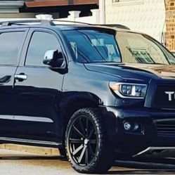 Toyota Sequoia Limited 