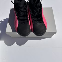 Men’s basketball shoes