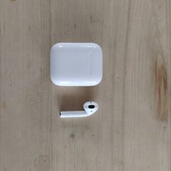 Apple Airpods Gen 2 Charger And Left Earbud Only
