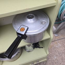 Pressure Cooker 