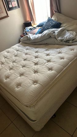 Colchón or mattress