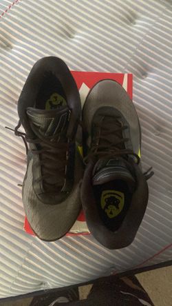 Men’s Nike athletic shoes
