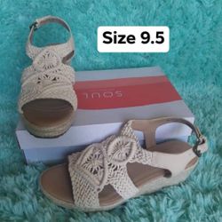 New Women’s Shoes Size 9.5