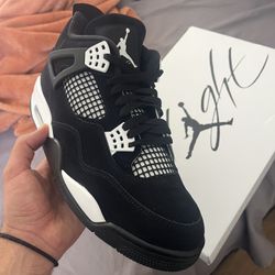Jordan 4 