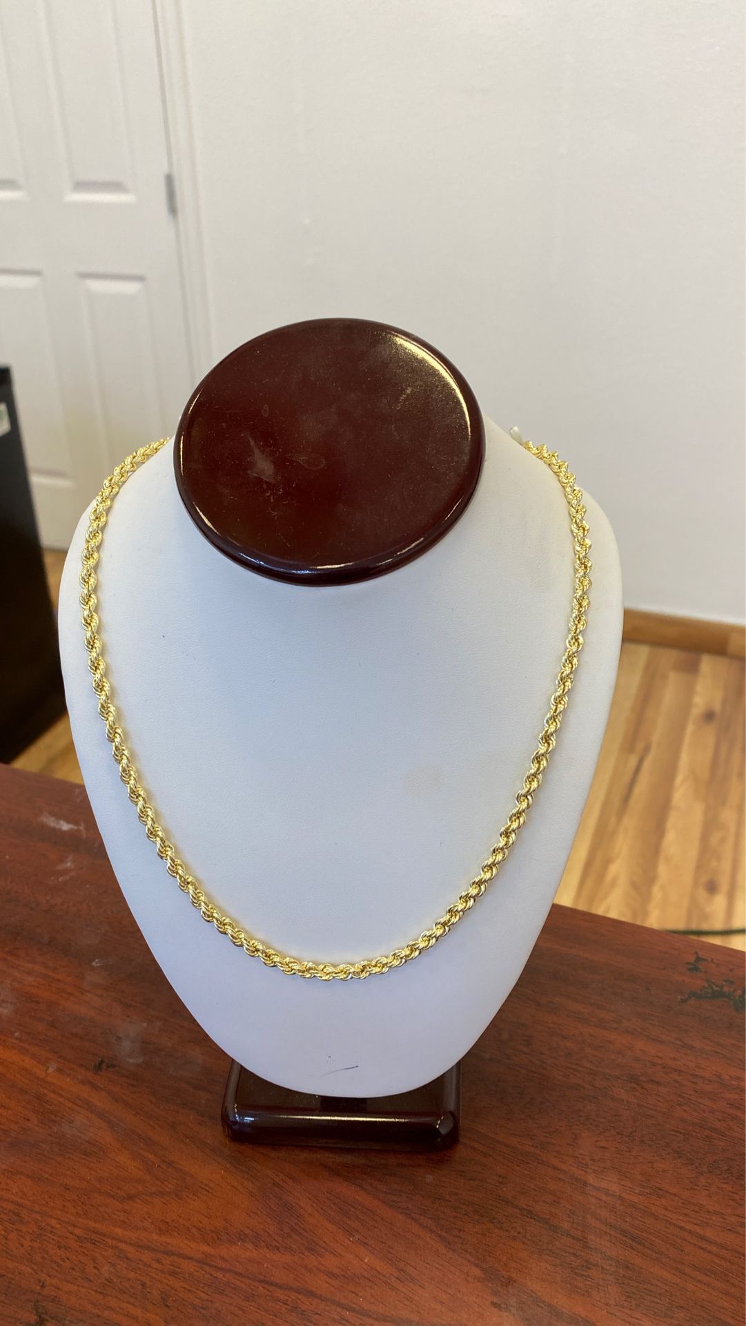 10 k rope chain , 26 inches ,10 grams @ $350