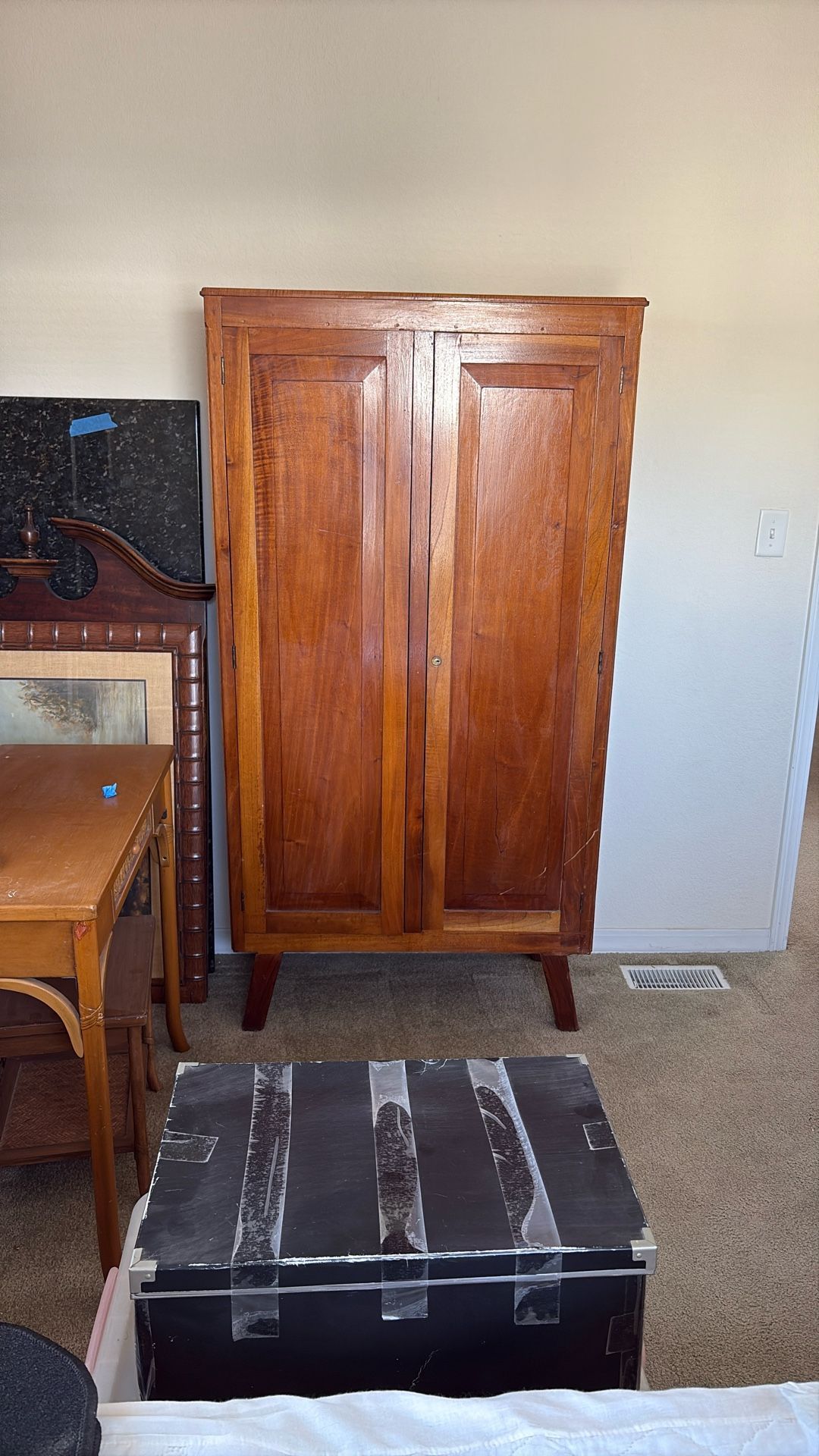 Armoire Vintage Wood