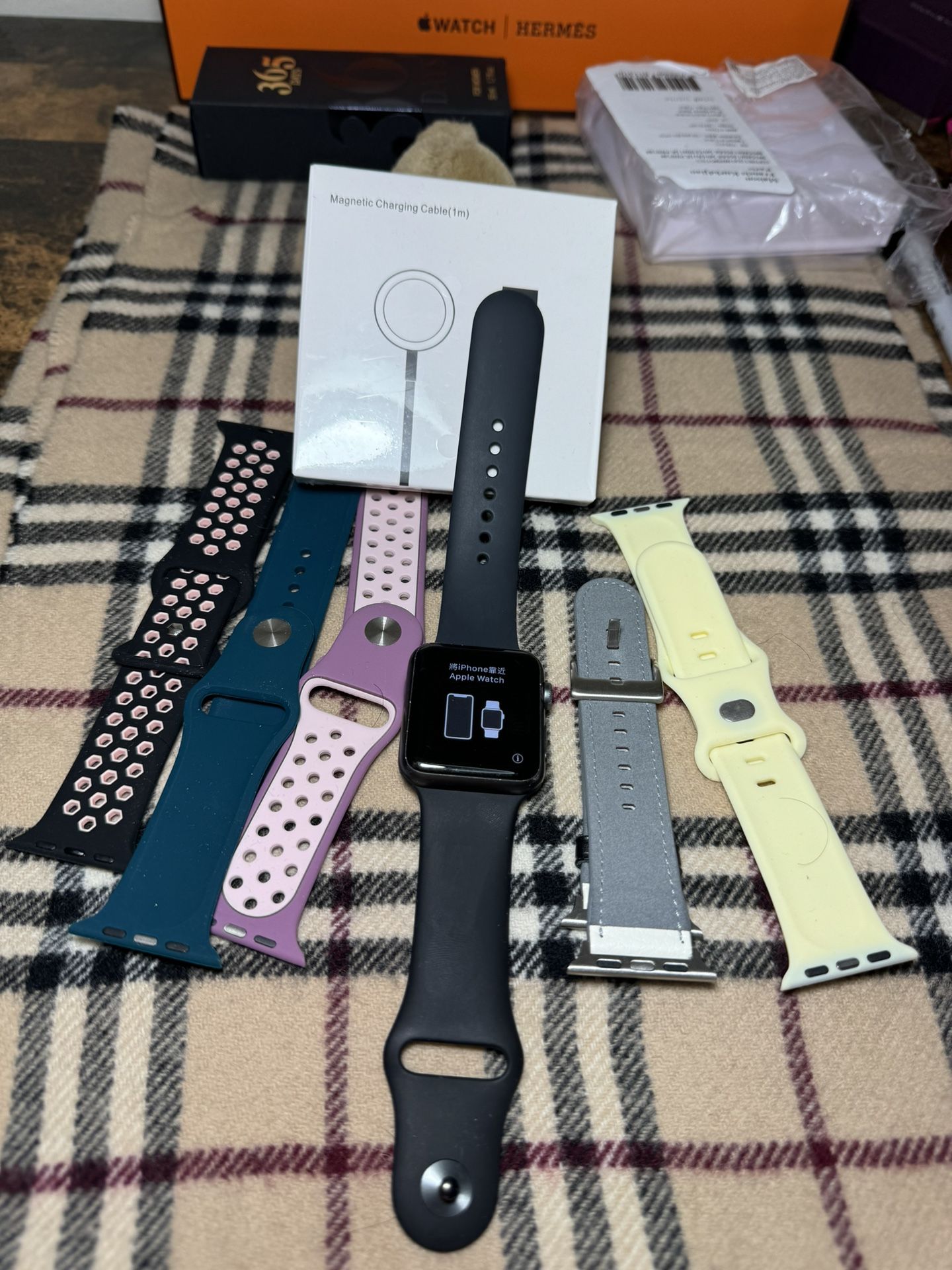 Apple watch space gray series 1 42mm + extras. This device i. Fair condition. With cosmetic use. Couple scratches in the screen ! ALSO CAME WIT