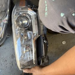 2021 Toyota Tacoma Headlight 