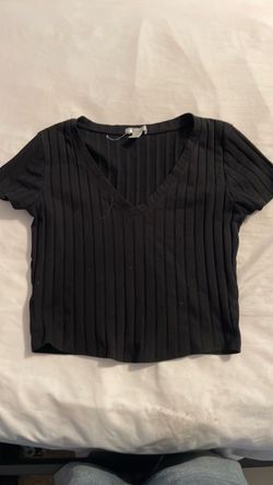Black Ribbed V-Neck Crop Top