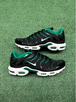 NIKE AIR MAX PLUS BLACK MALACHITE SIZE 12