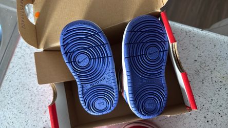 Nike Toddler Sneakers with Blue Soles
