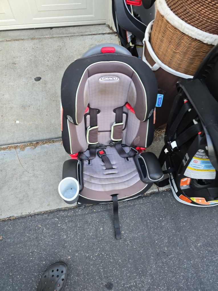 Car Seats I Have 3 Free