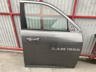 2009-2020 Dodge Ram 1500 Right Front Door
