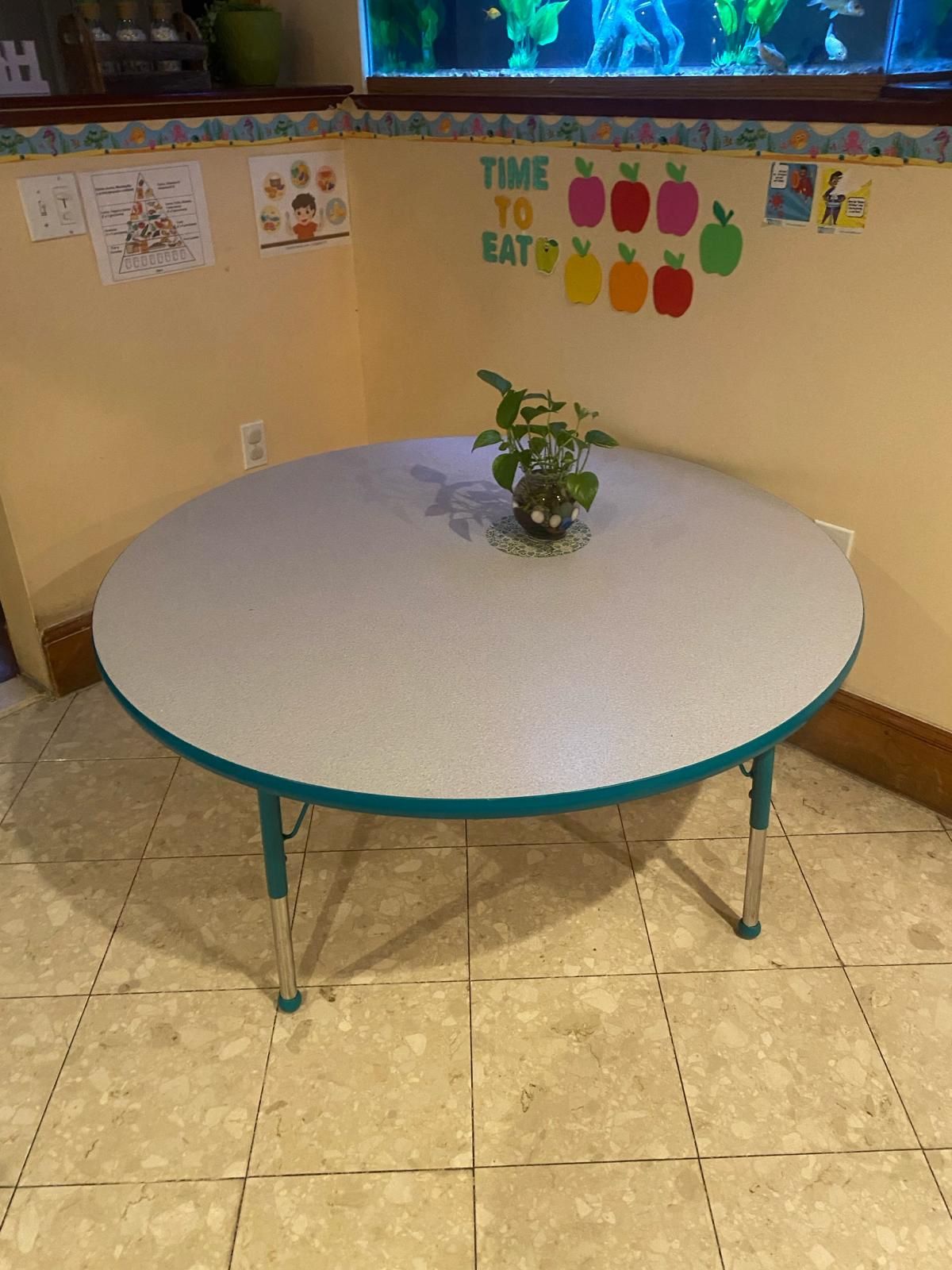 Mesa Para Day Care