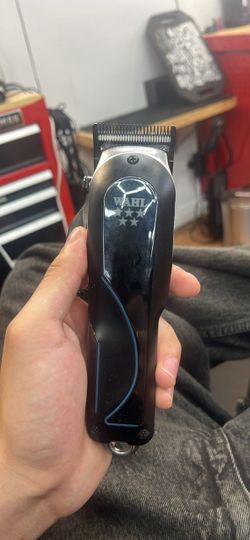 Wahl clipper senior 2.0’s faper blade,150$ obo great for beginners or experienced barbers