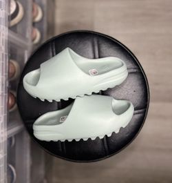 Adidas Yeezy Slide
