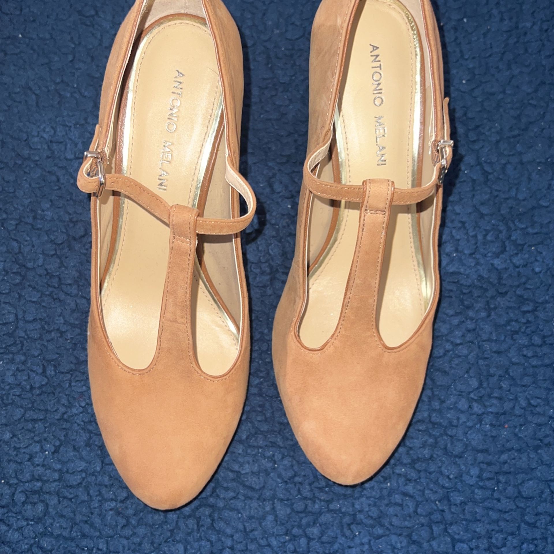 Antonio Melani Pumps