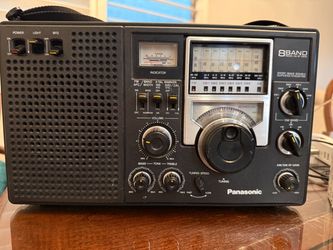 Vintage Panasonic RF-2200 Portable Radio