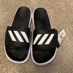 Adidas AlphaBounce Slides