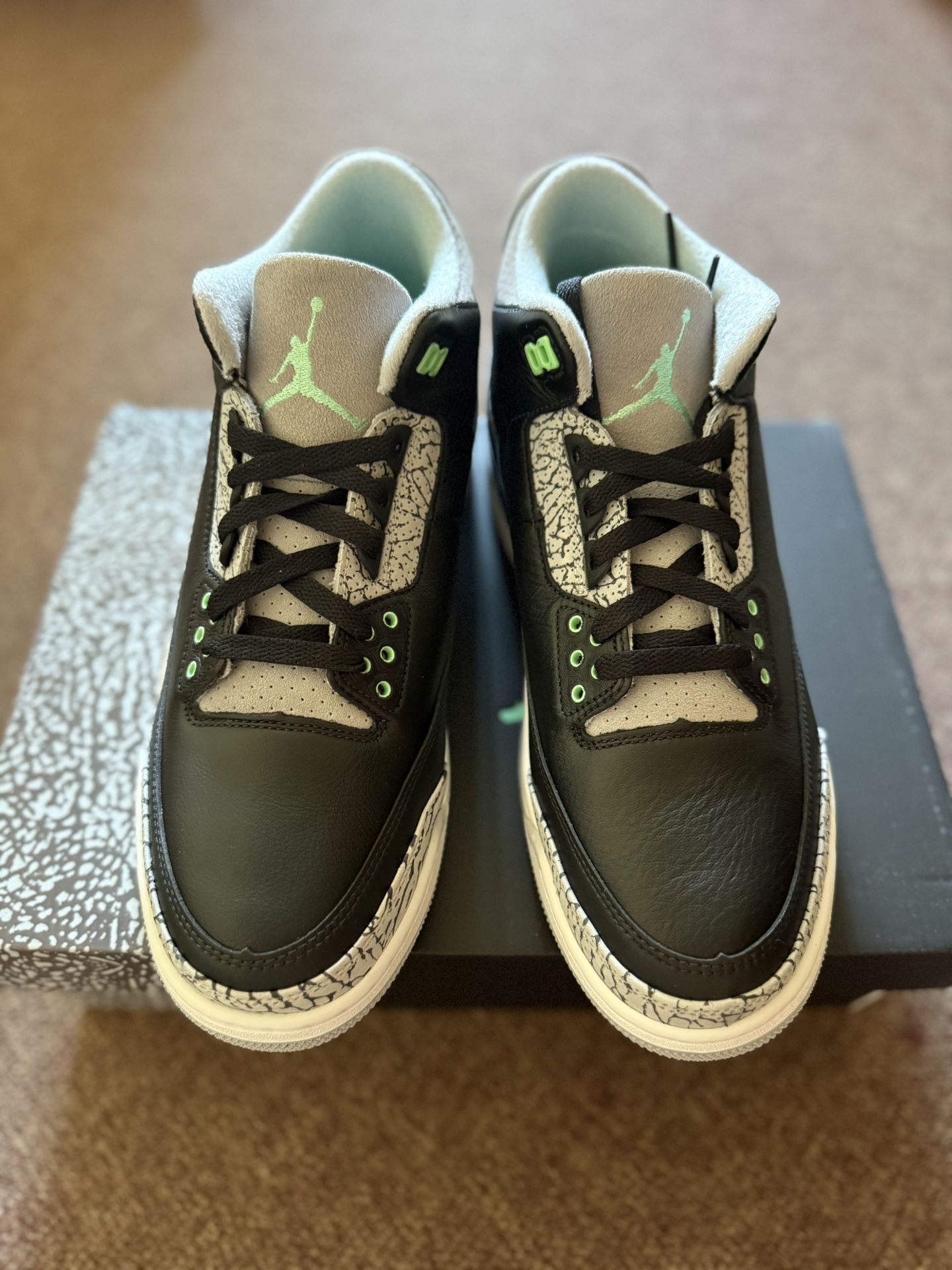 Jordan 3 Green Glow Size 11