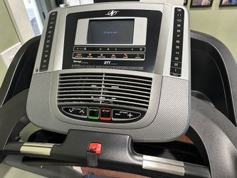 NordicTrack C 990 Treadmill - Used
