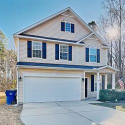 LOVELY SINGLE PROPERTY AVAILABLE NOW!!!