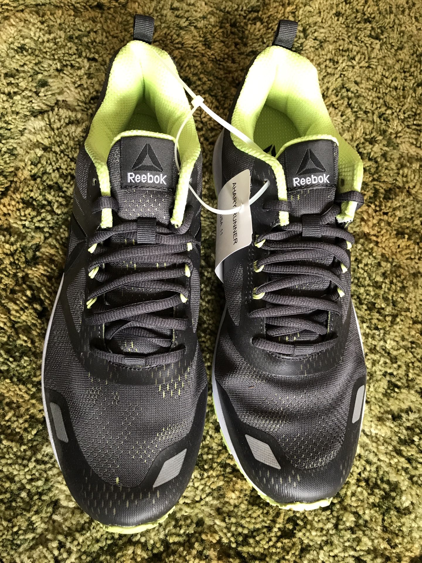 Reebok Ahary Runner Men's Running Shoe, Size 11, Brand New