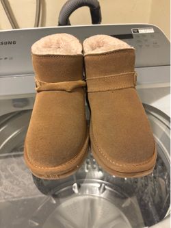 Girl bearpaw boots