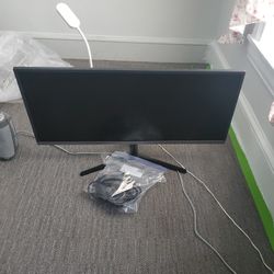 Ultra Wide Samsung Computer Monitor 