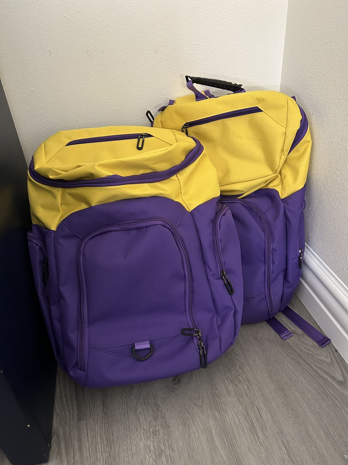 2lakers Camping Bags With Blanket +lakers Scarf Inside
