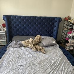 Navy Round Tufted Bed Frame W/ Storage