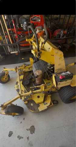 Super Surfer Great Dane 52” deck Stand on mower
