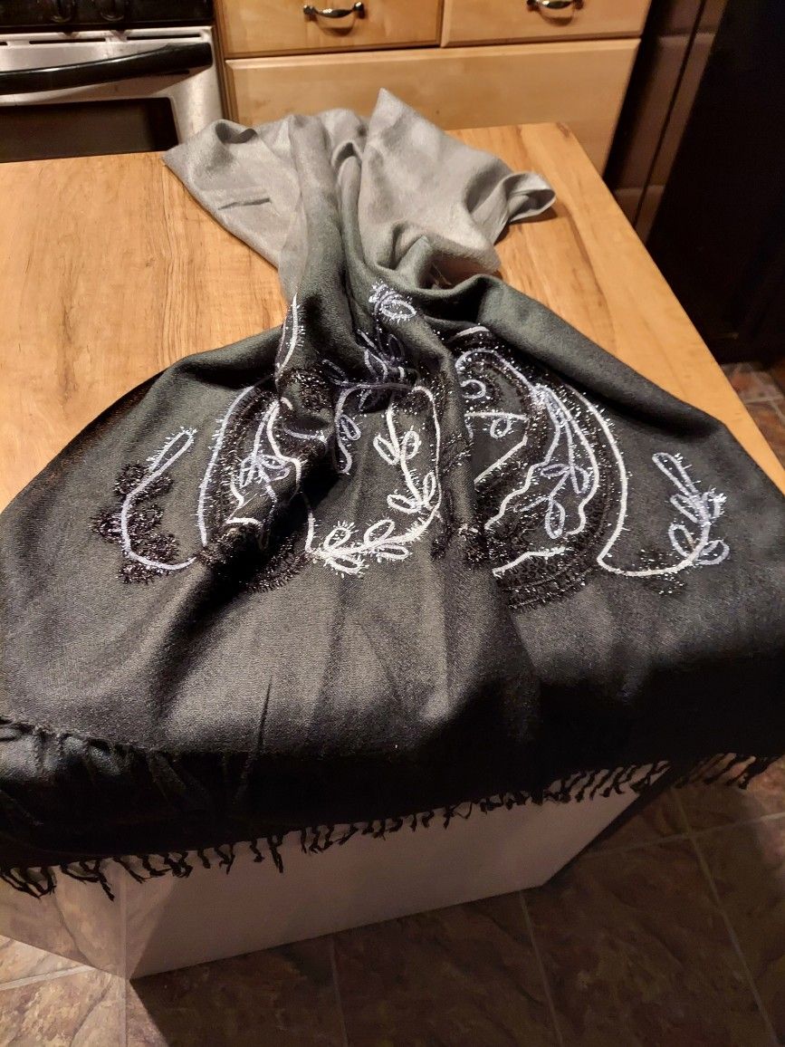 KASMINO. OVERSIZE SHAWL/WRAP. New Never Used.