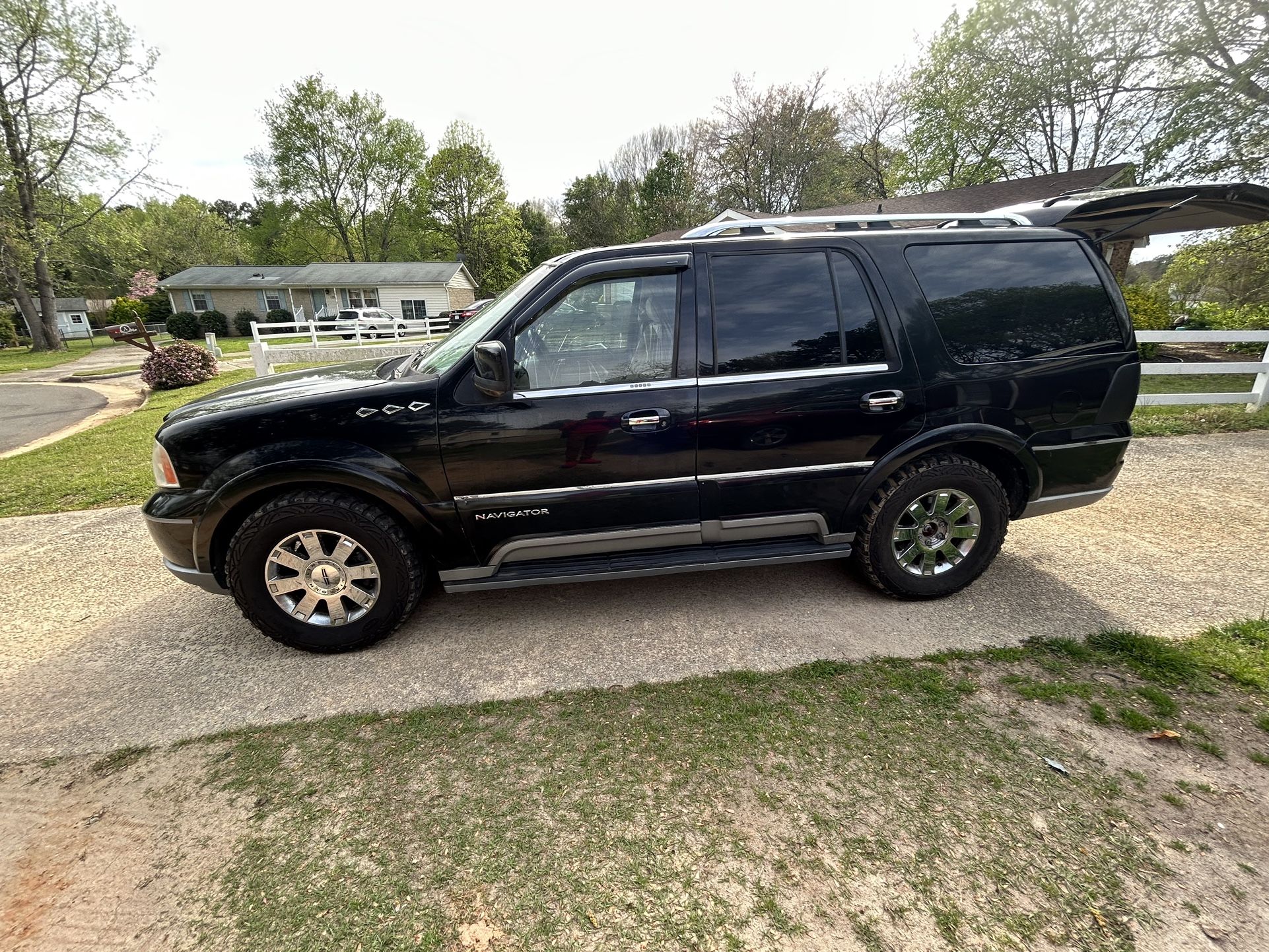 2004 Lincoln Navigator