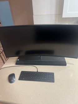 HP ENVY 34” Curved All-in-One PC – i7 / 16GB RAM / Radeon Graphics