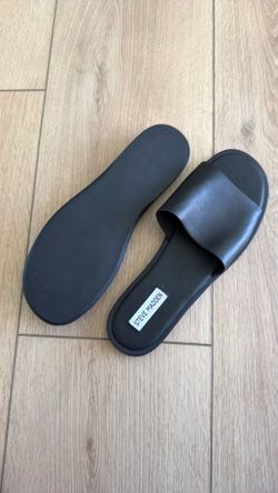 Steve Madden Black Flats 10M