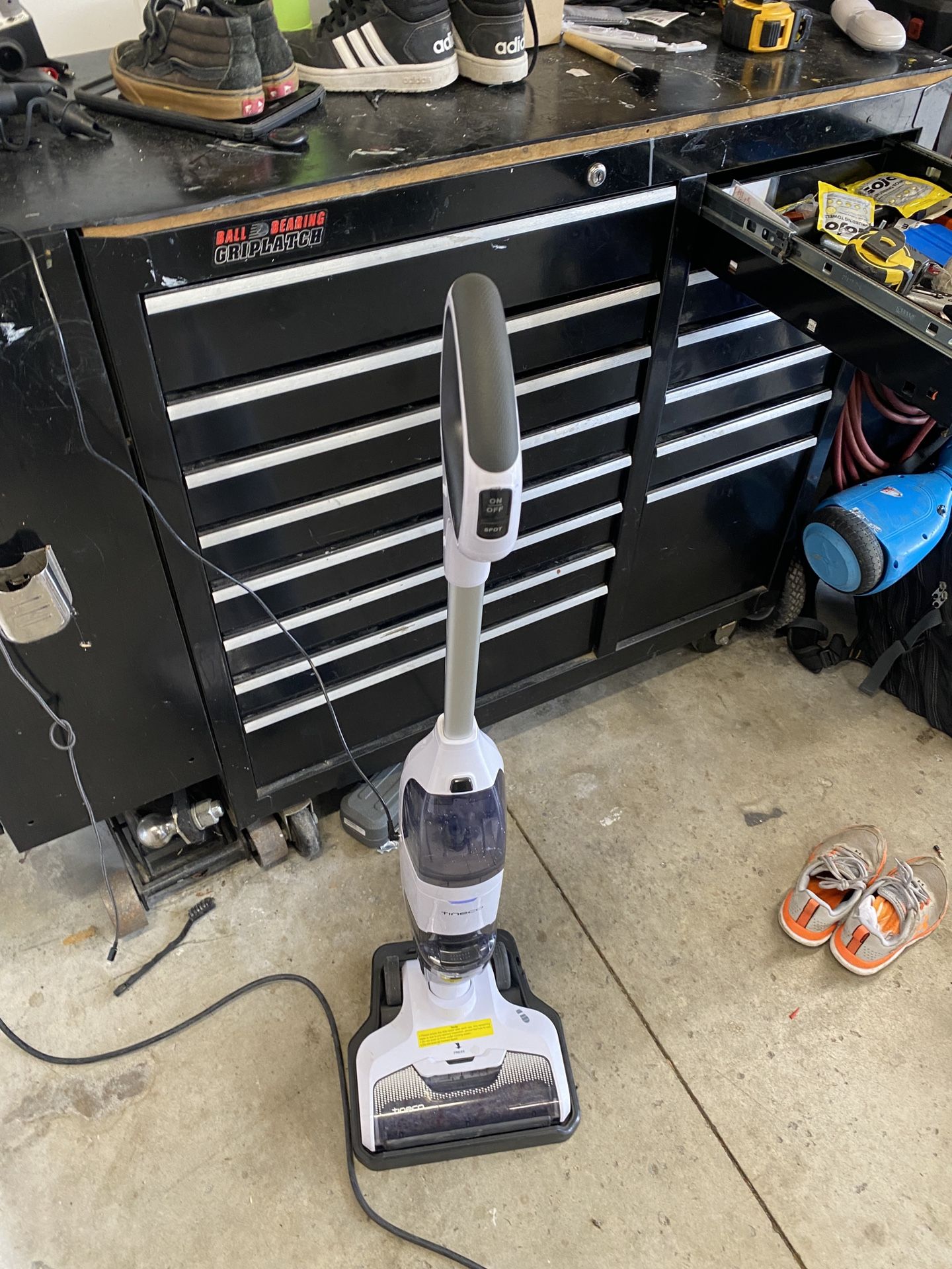 Trineco I floor Cleaner