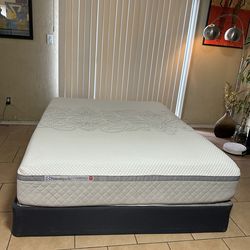 QUEEN SIZE SEALY HYBRID