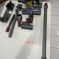 Dyson V7 Animal Plus Cordless Vacuum 