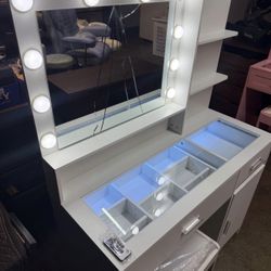 Glass Top Vanity led lights (Read Description)