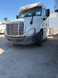 2014 Frieghtliner automatic isx15
