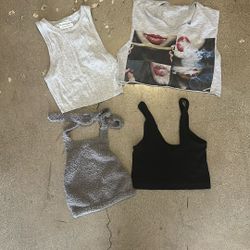 Women’s Clothing 