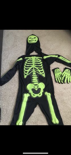 Halloween costume fits 8 to 12 year old brand new