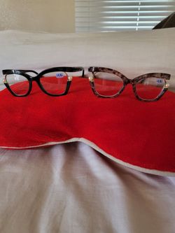Sunglasses 👓 $10 Each