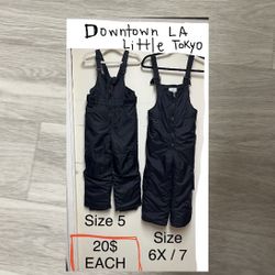 KIDS SNOW BIBS 20$ EACH I Also Have Pink Ones And OTHER SIZES 