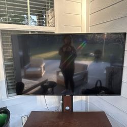 50 in’ Tv With Tv Stand