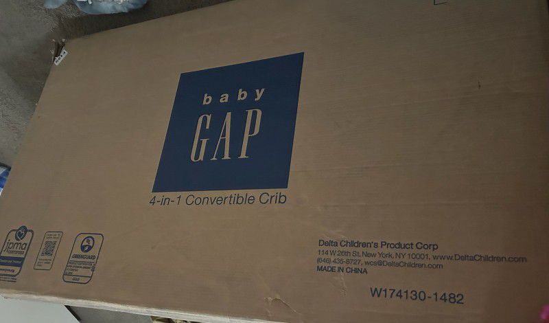 Baby Gap Convertible Crib
