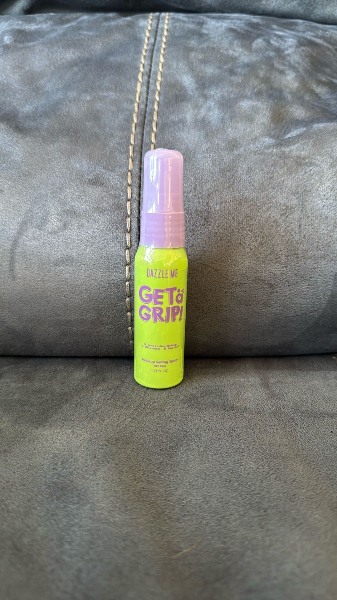 New Sealed Dazzle Me Get A Grip Makeup Setting Spray 1.01 Fl. Oz. 