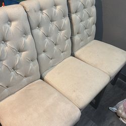 Accent chairs