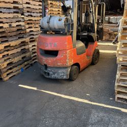 Toyota Forklift 